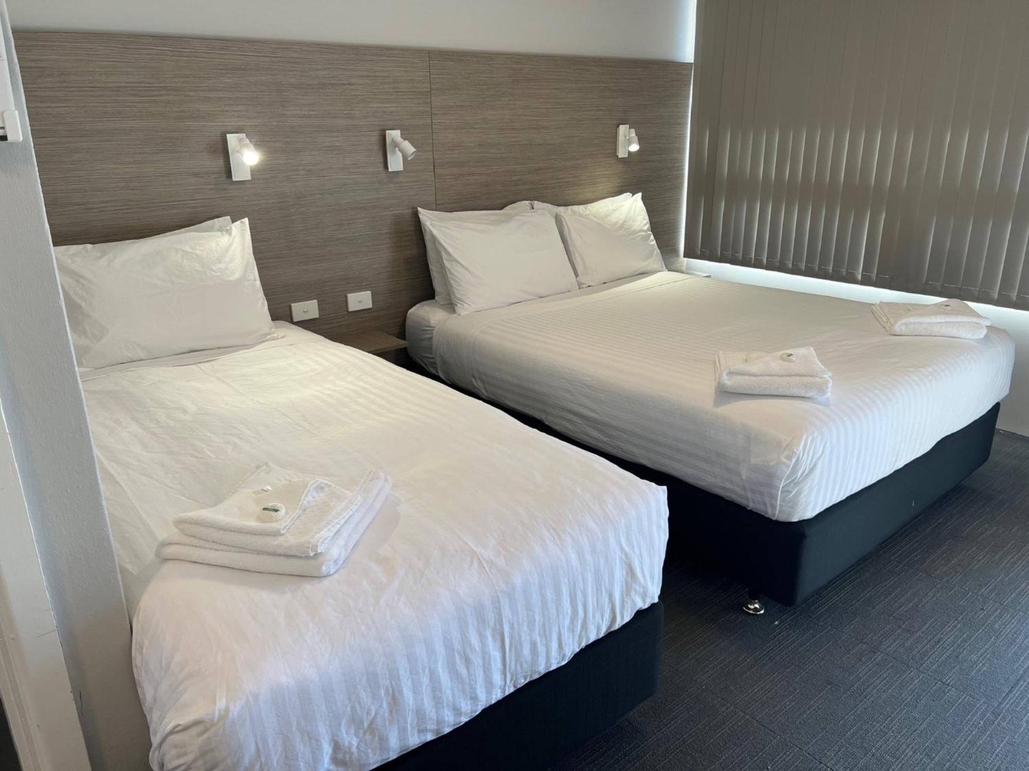 Elimatta Hotel เดวอนพอร์ต ภายนอก รูปภาพ